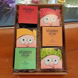 Cesta regalo Infusiones y Rocas by LaPaca